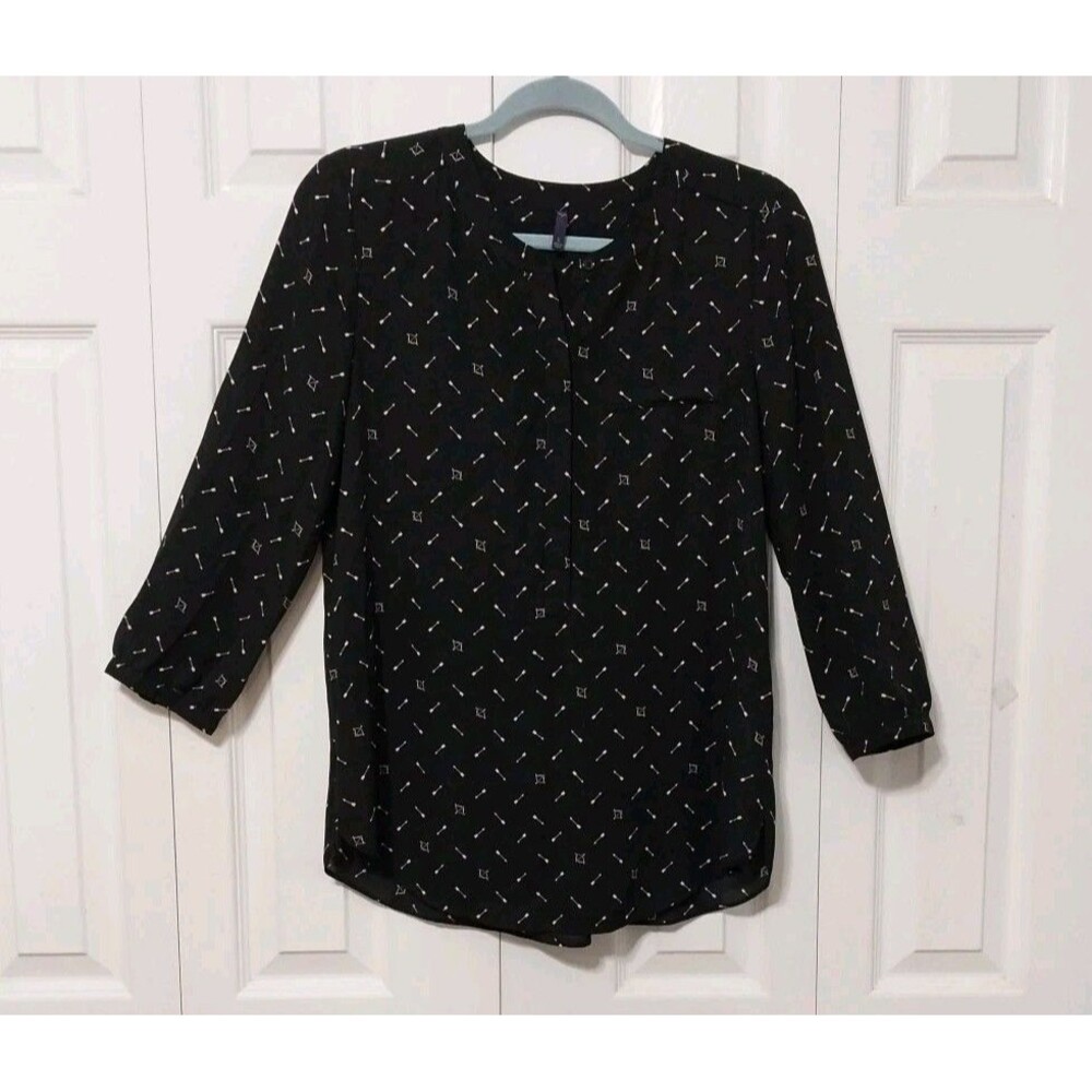 NYDJ Women's Blouse Top Black Pink Bow Arrows Button Front Pleated Back Sz Small